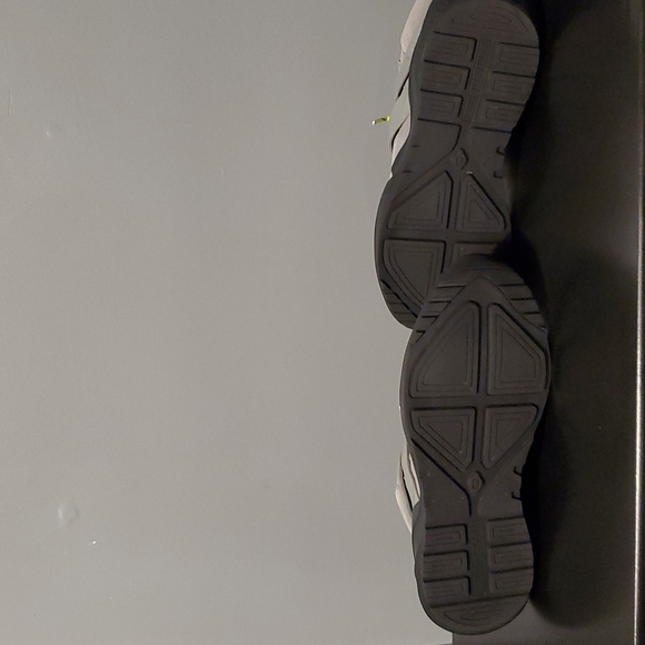 Mens Kenneth Cole Boots - Picture 2 of 3